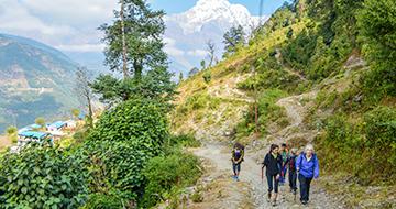 hiking in nepal